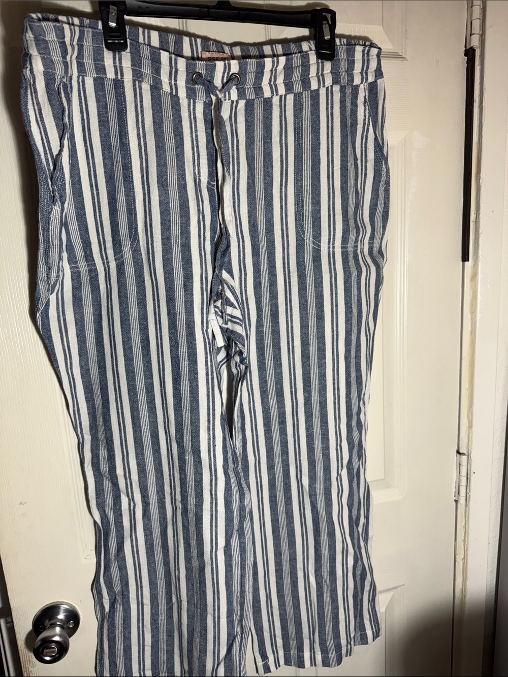 Per Se Women's Blue and White Wide Leg Striped Pants